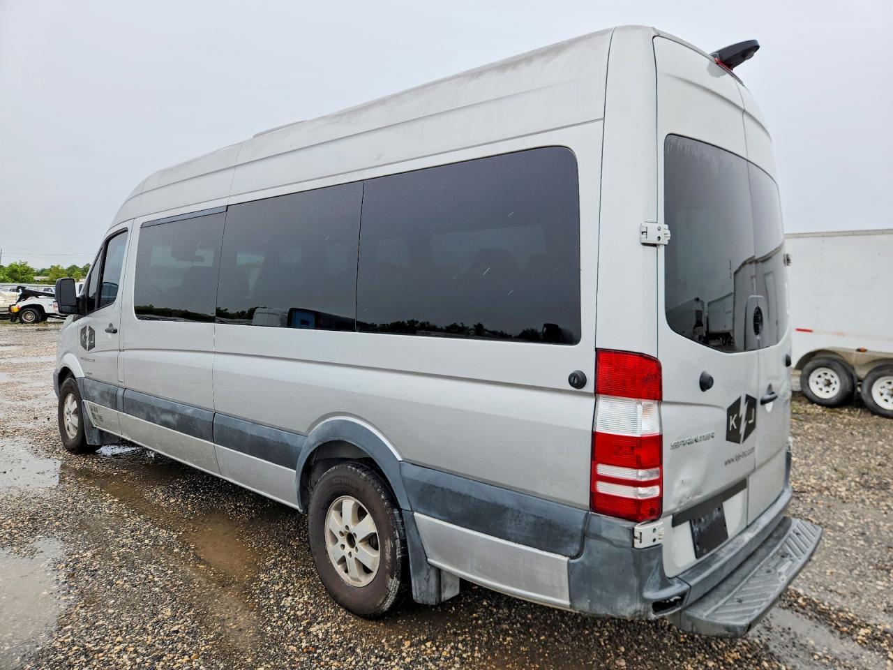 2016 Mercedes-Benz Sprinter 2500 - Image 2