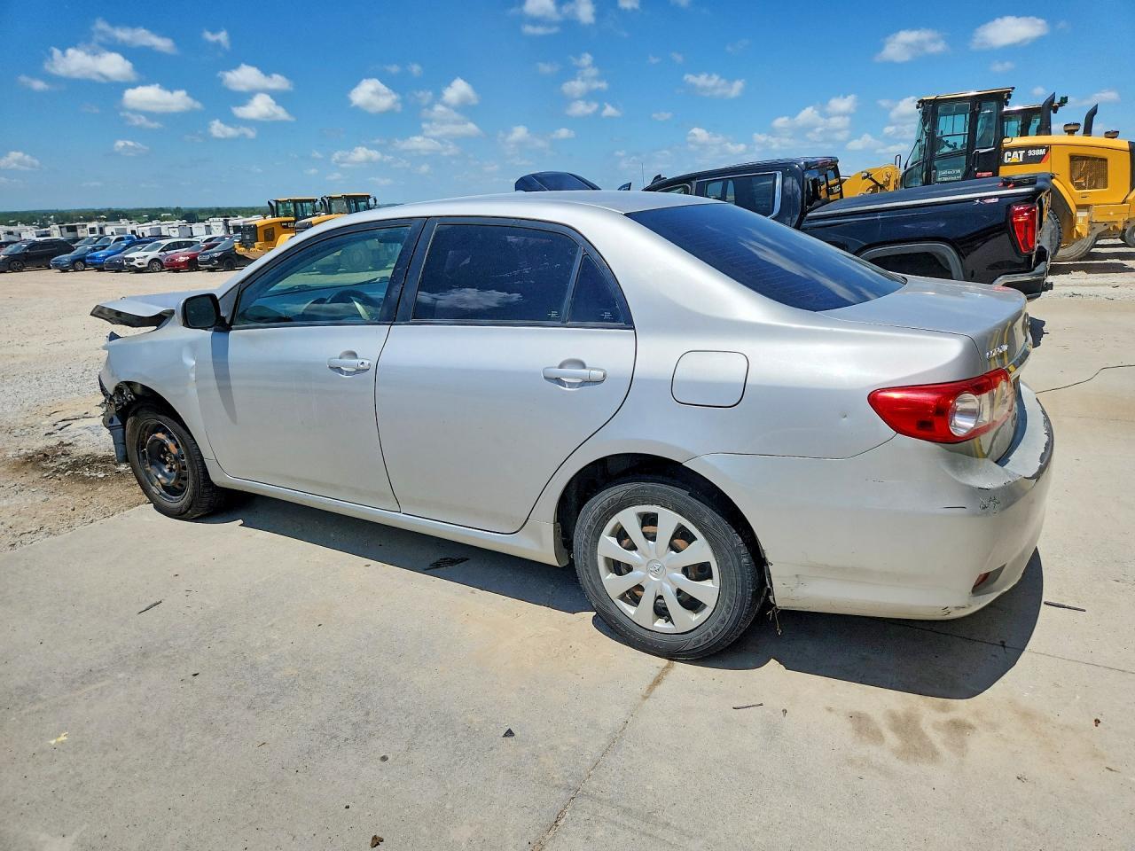 2011 Toyota Corolla Le - Фото 2