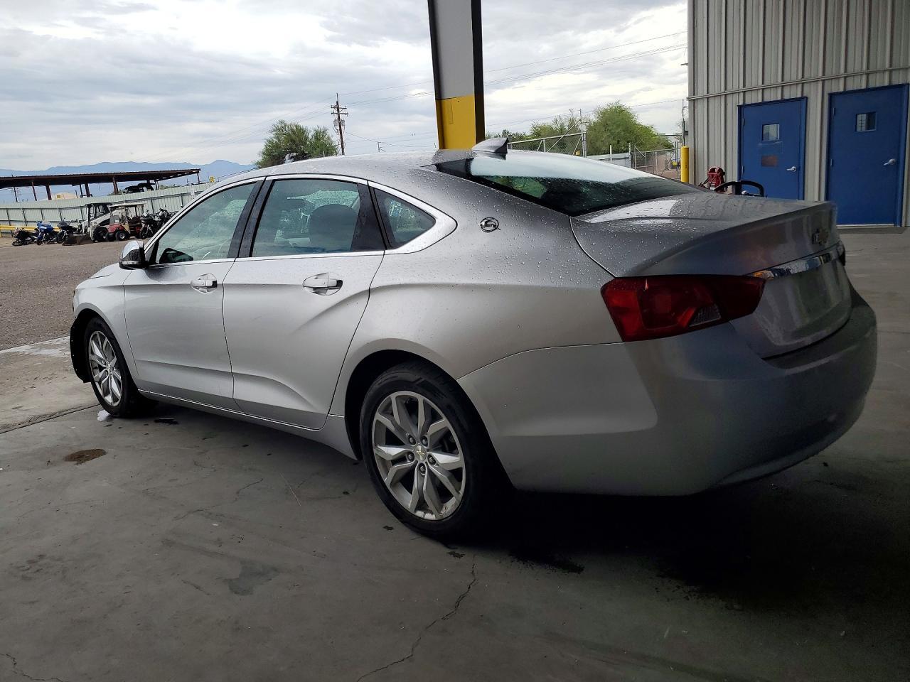 2018 Chevrolet Impala Lt - Image 2