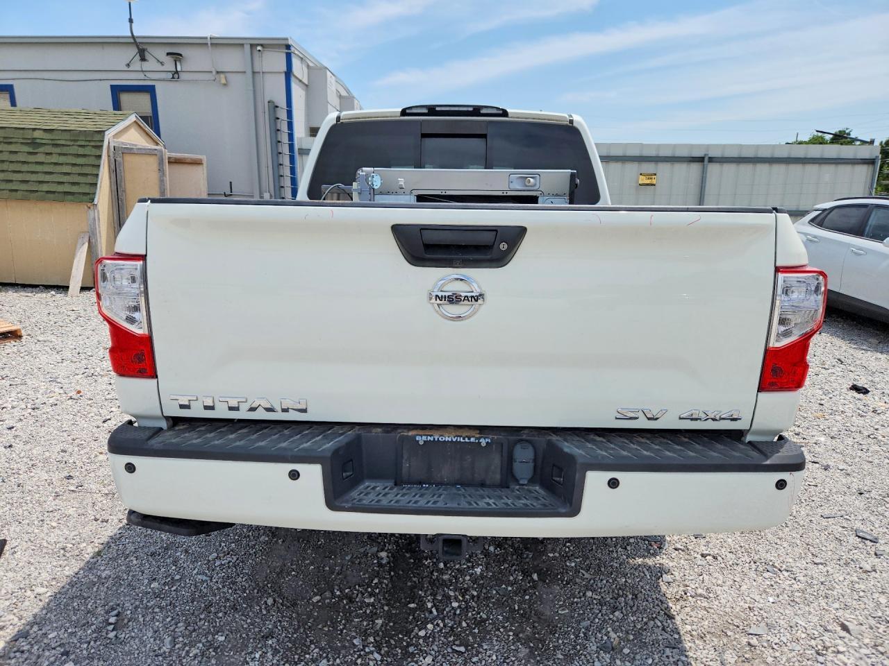 2019 Nissan Titan Sv - Фото 6