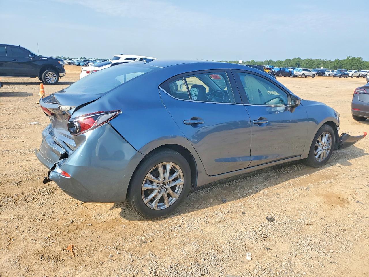 2014 Mazda 3 Grand Touring - Image 3