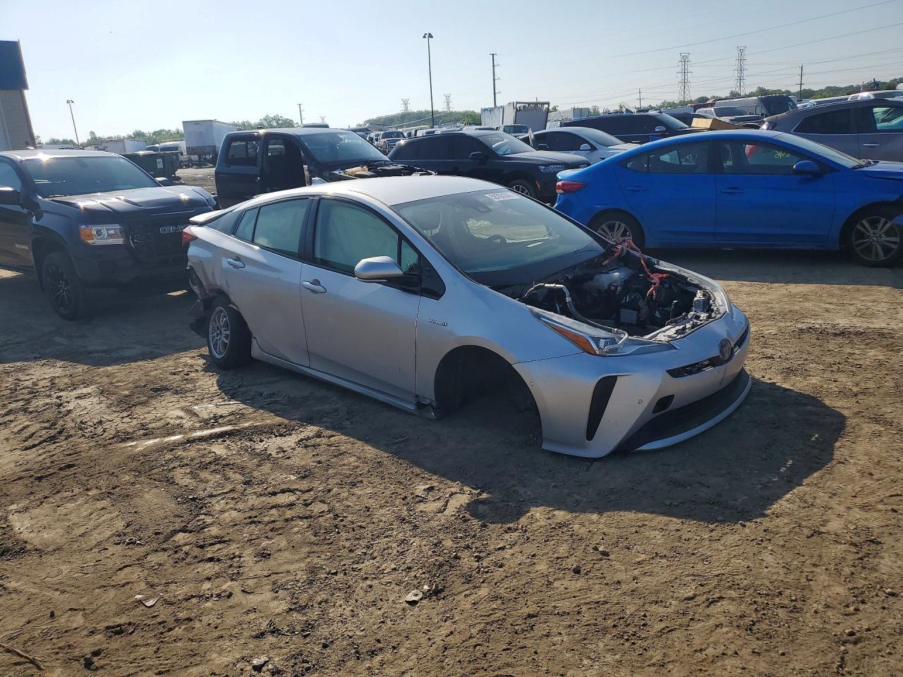 2020 Toyota Prius Le - Image 4