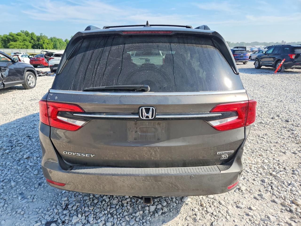2022 Honda Odyssey Touring - Image 6