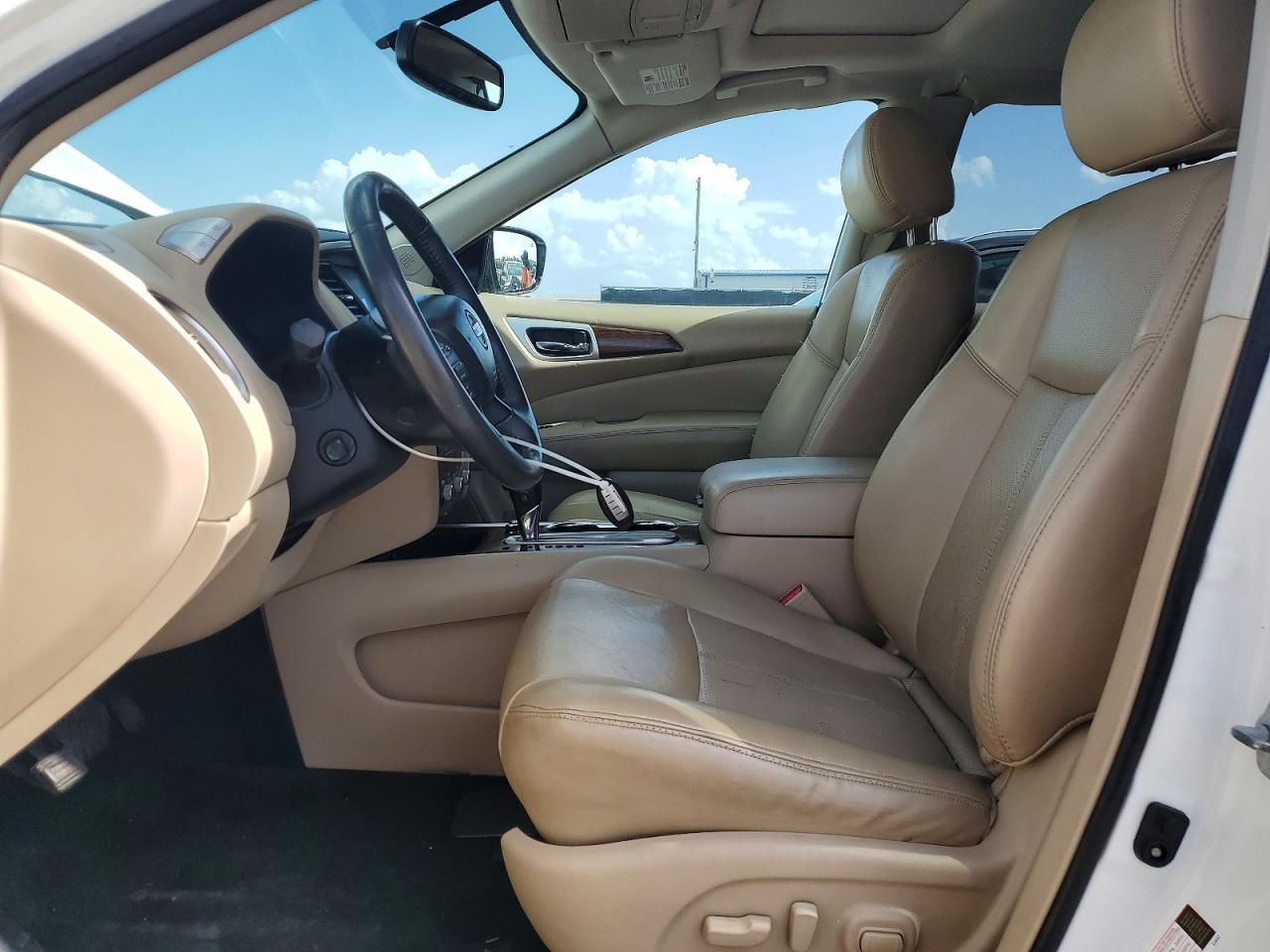 2017 Nissan Pathfinder Platinum - Image 7