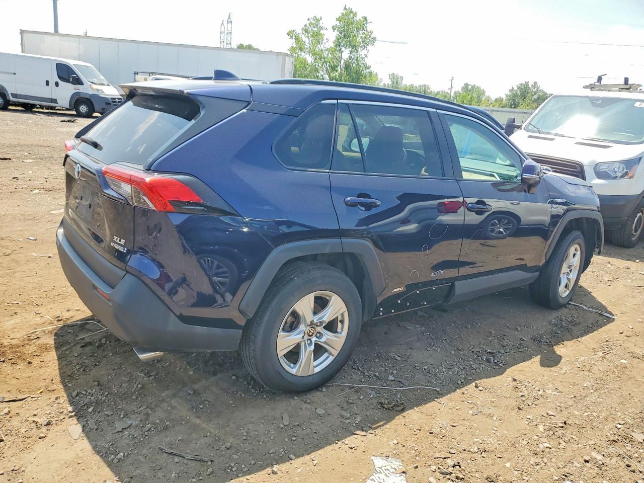 2021 Toyota Rav4 Xle - Фото 3
