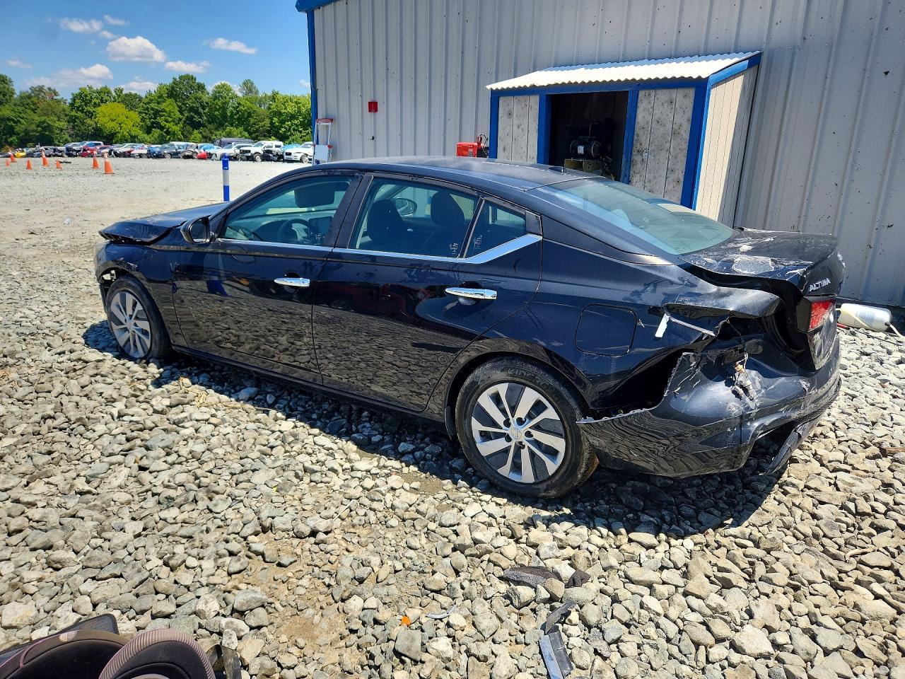 2020 Nissan Altima S - Image 2