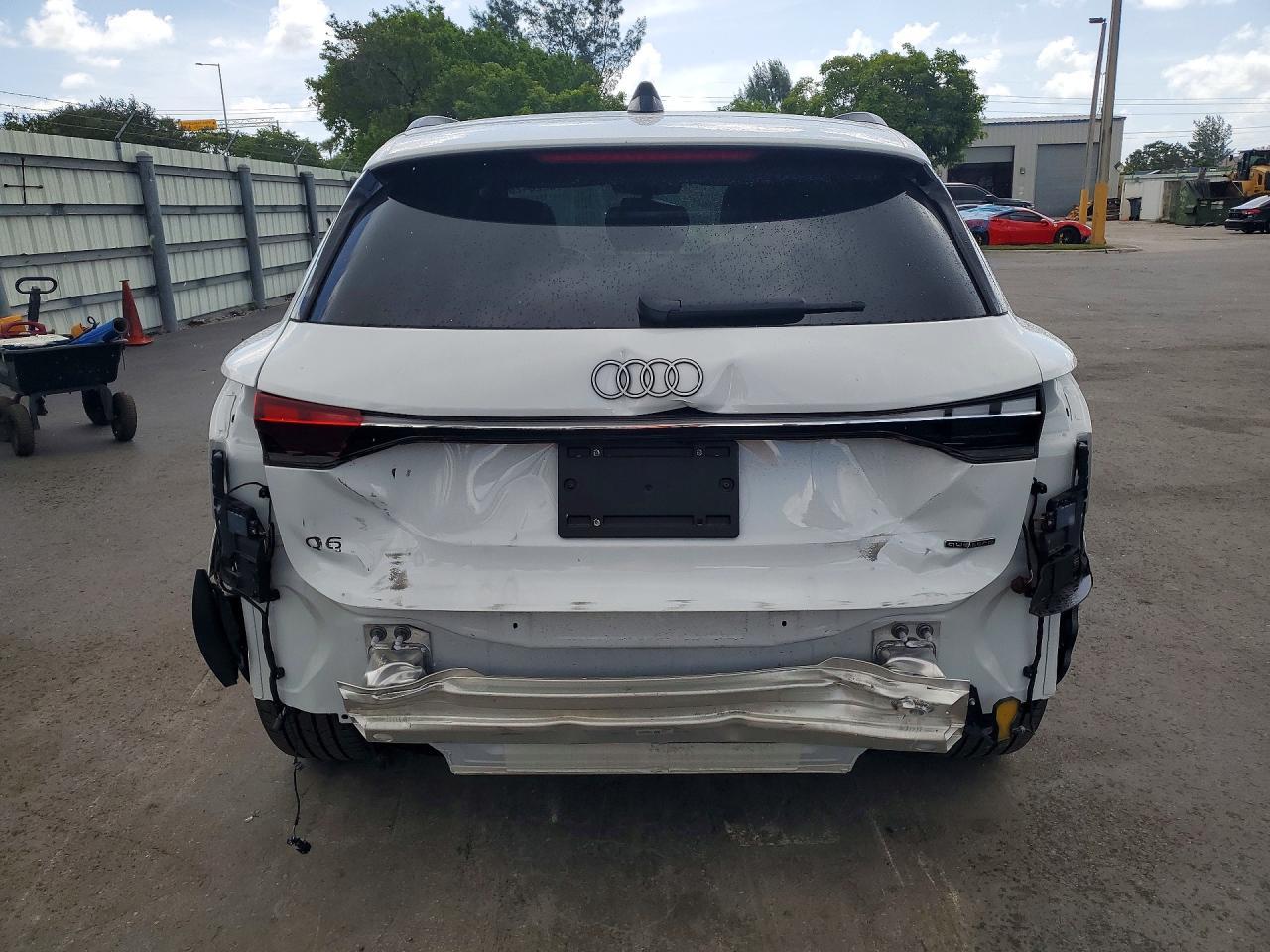 2025 Audi Q6 E-Tron Premium - Фото 6