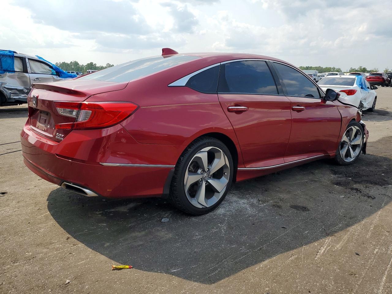 2019 Honda Accord Touring - Image 3