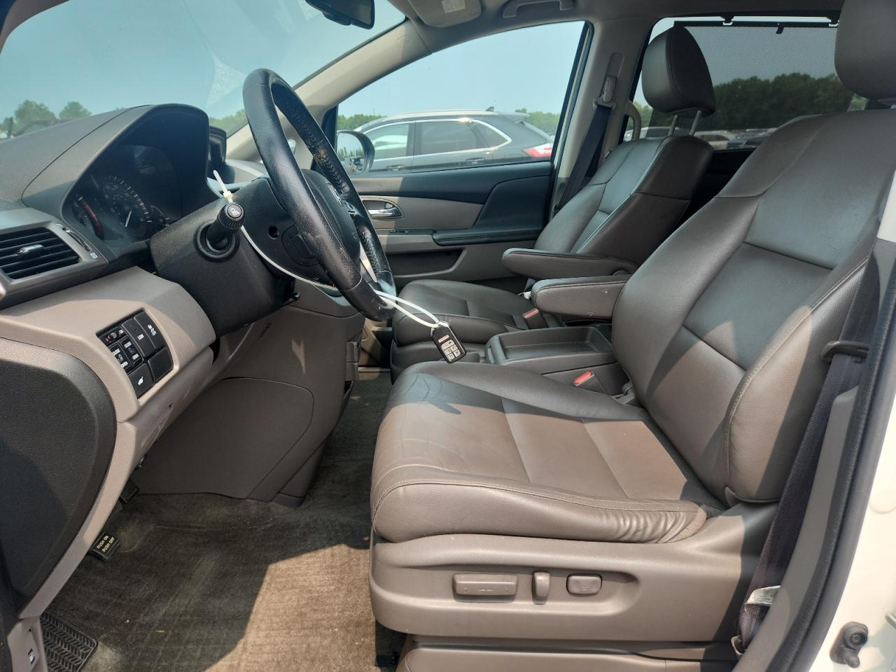 2016 Honda Odyssey - Фото 7