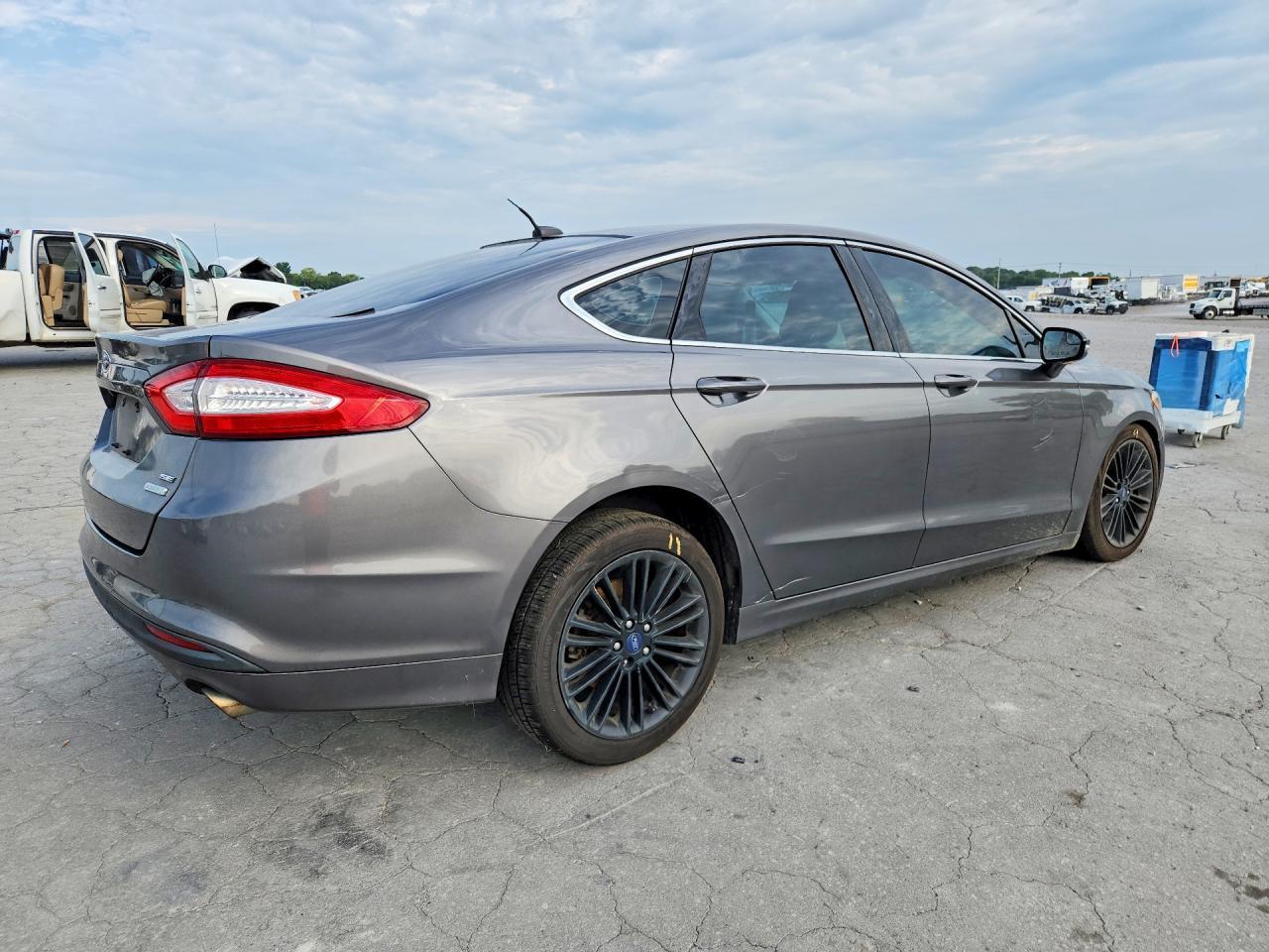 2014 Ford Fusion Se - Image 3