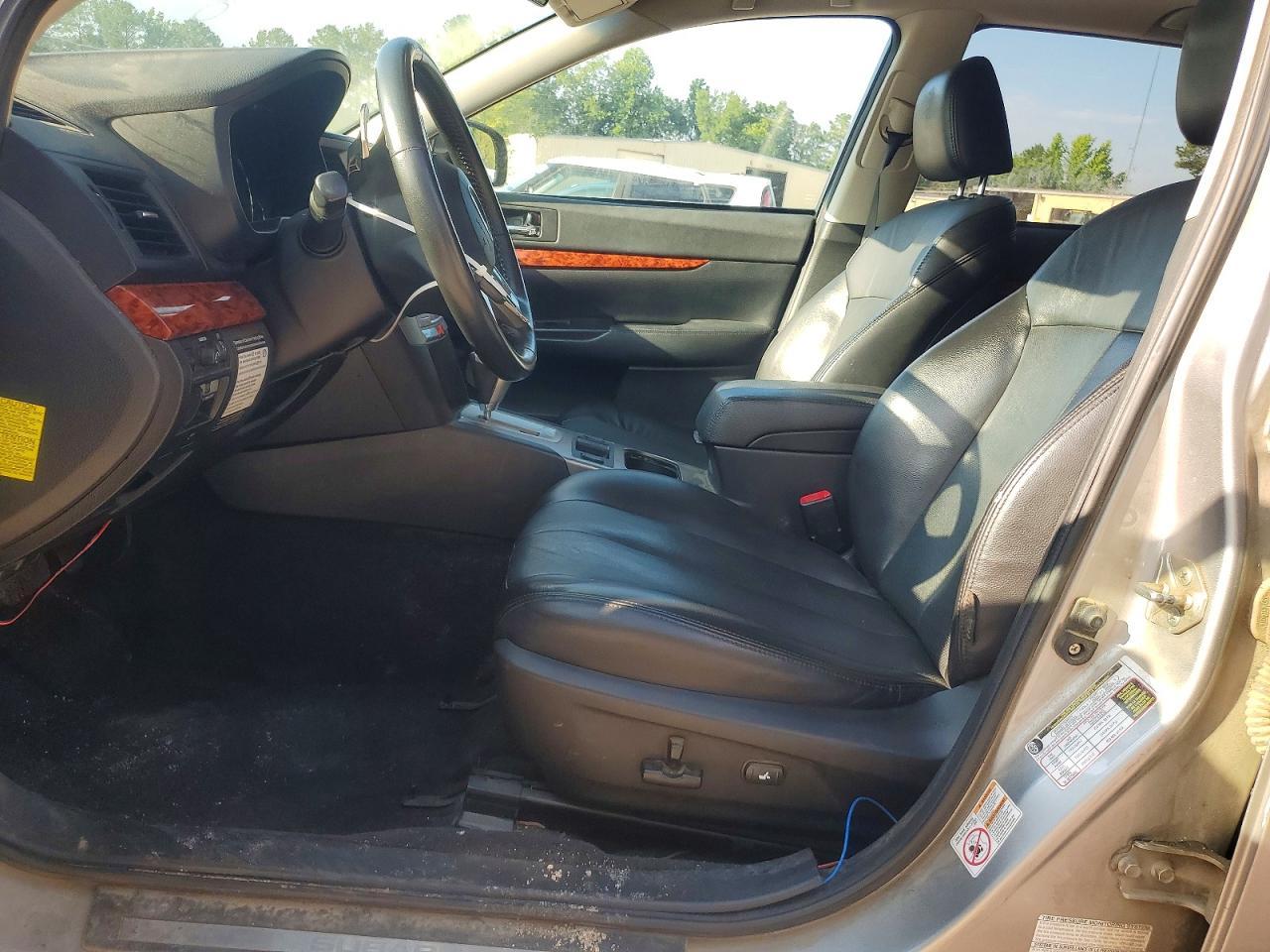2010 Subaru Outback 2.5I Limited - Фото 7