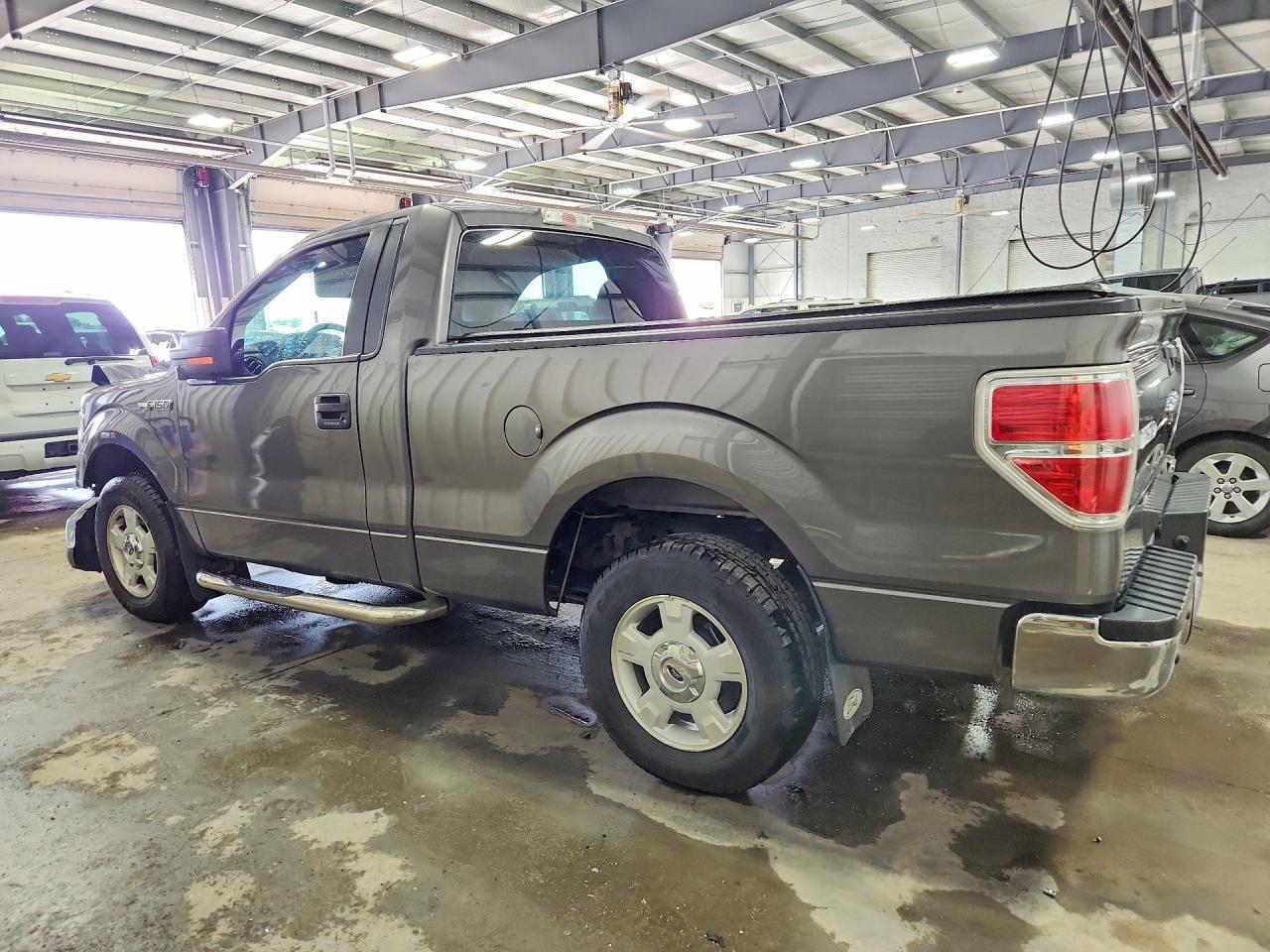 2014 Ford F150 - Фото 2