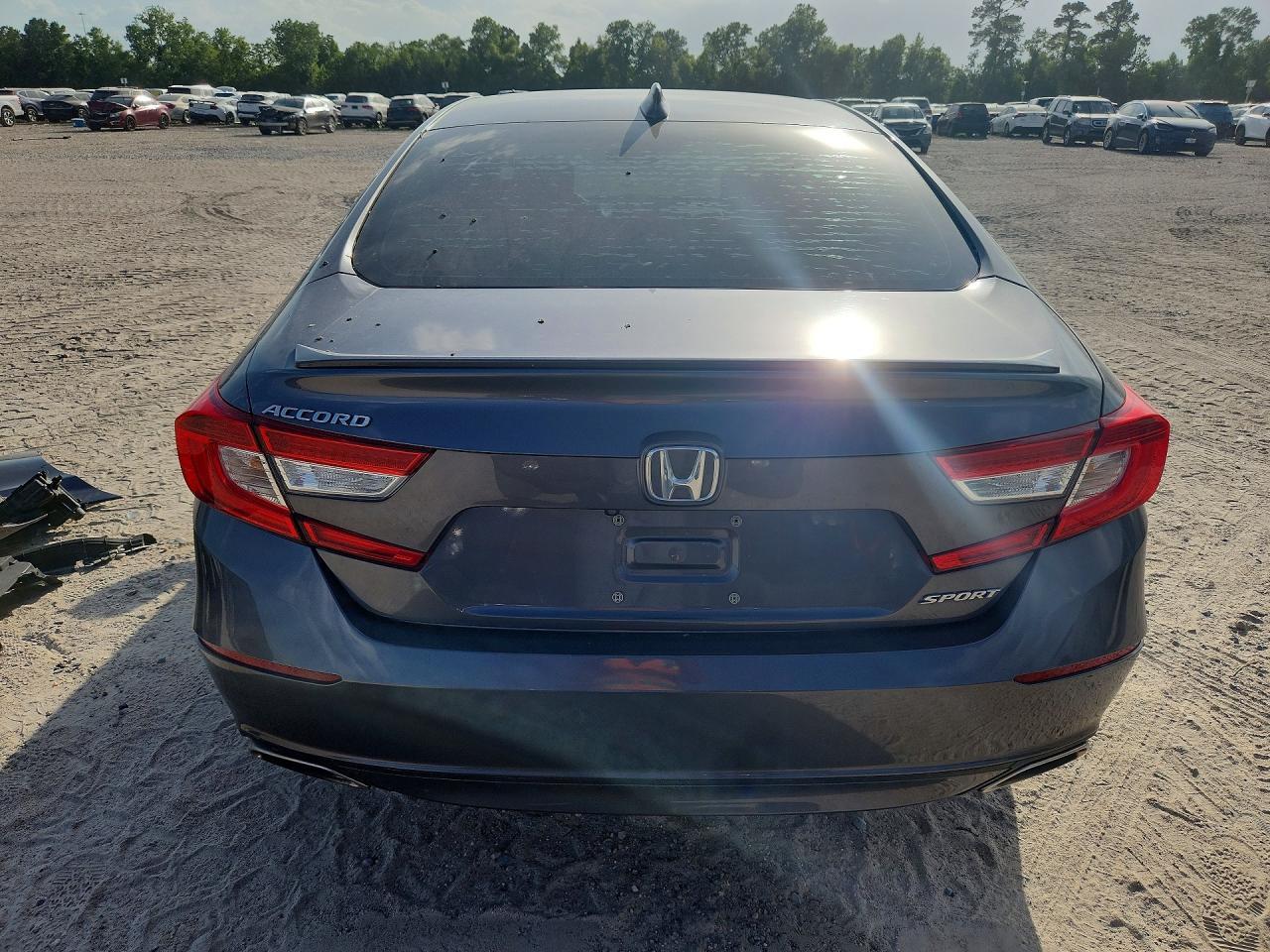 2018 Honda Accord Sport - Image 6