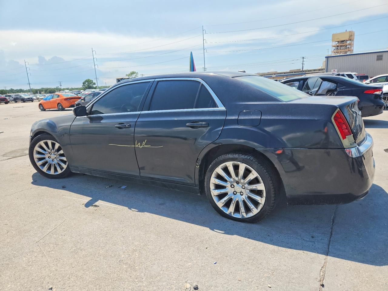 2013 Chrysler 300 - Фото 2