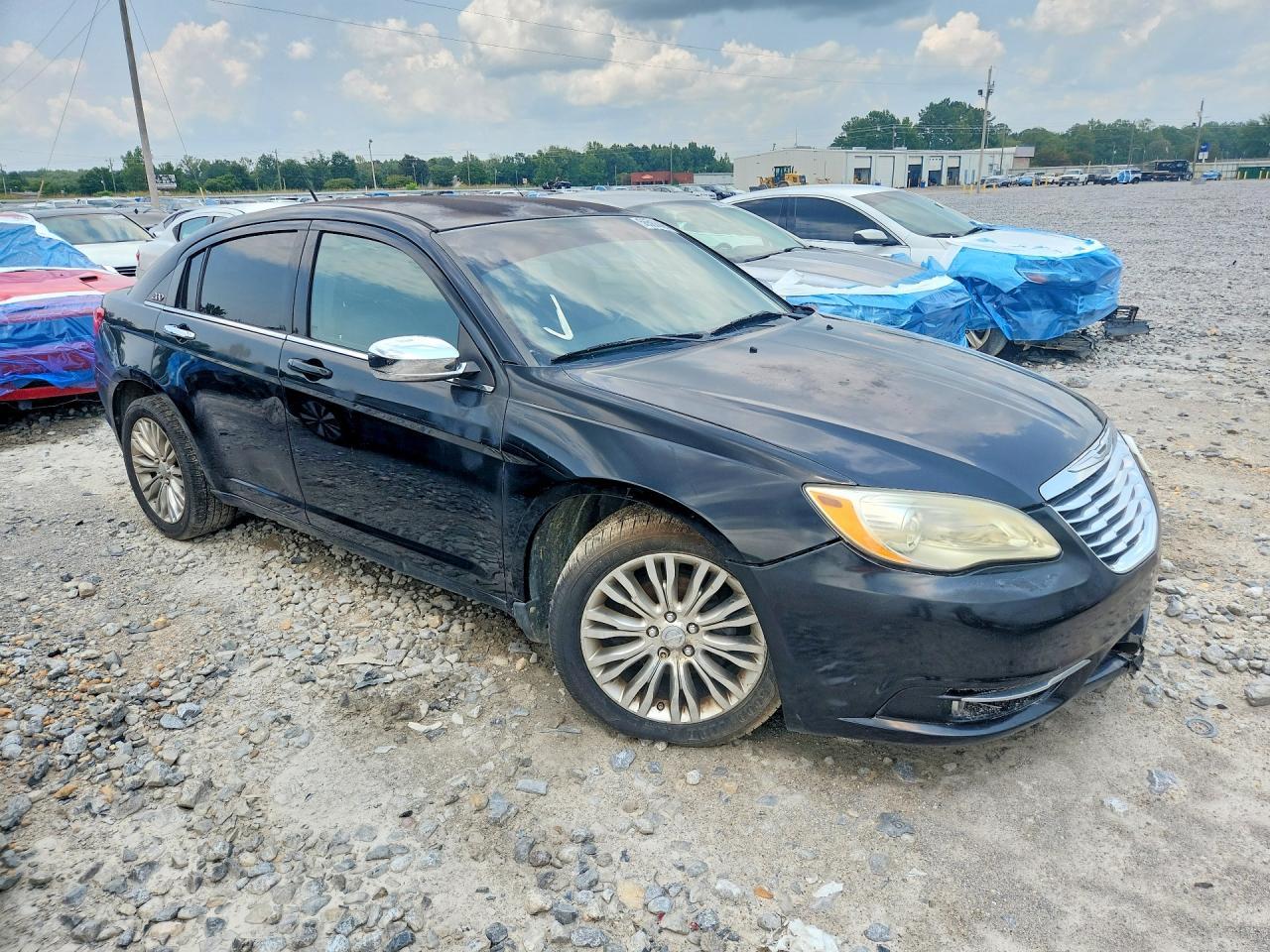 2011 Chrysler 200 Limited - Фото 4