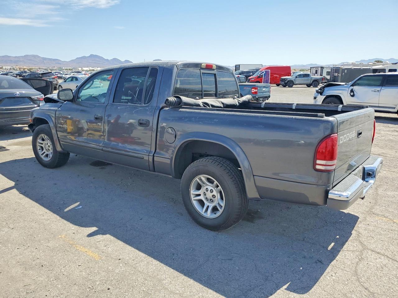 2002 Dodge Dakota Quad Slt - Image 2