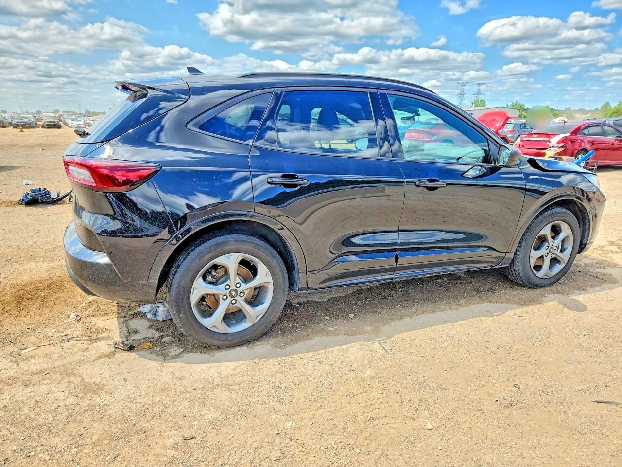 2023 Ford Escape St Line - Фото 3