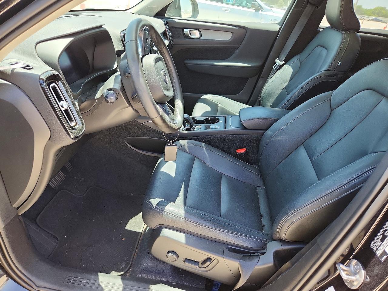 2025 Volvo Xc40 Core - Фото 7
