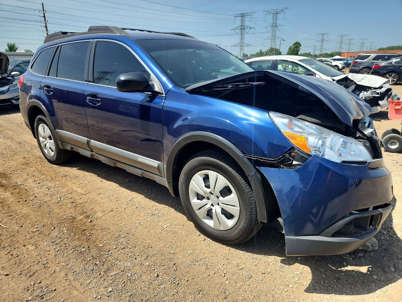2010 Subaru Outback 2.5I - Image 4