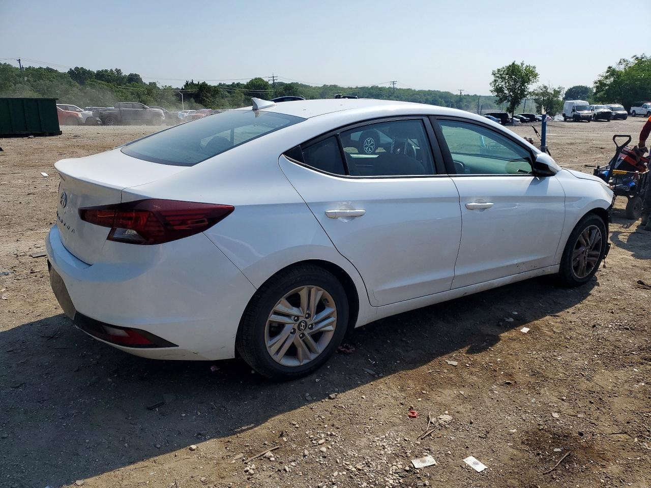2019 Hyundai Elantra Sel - Фото 3
