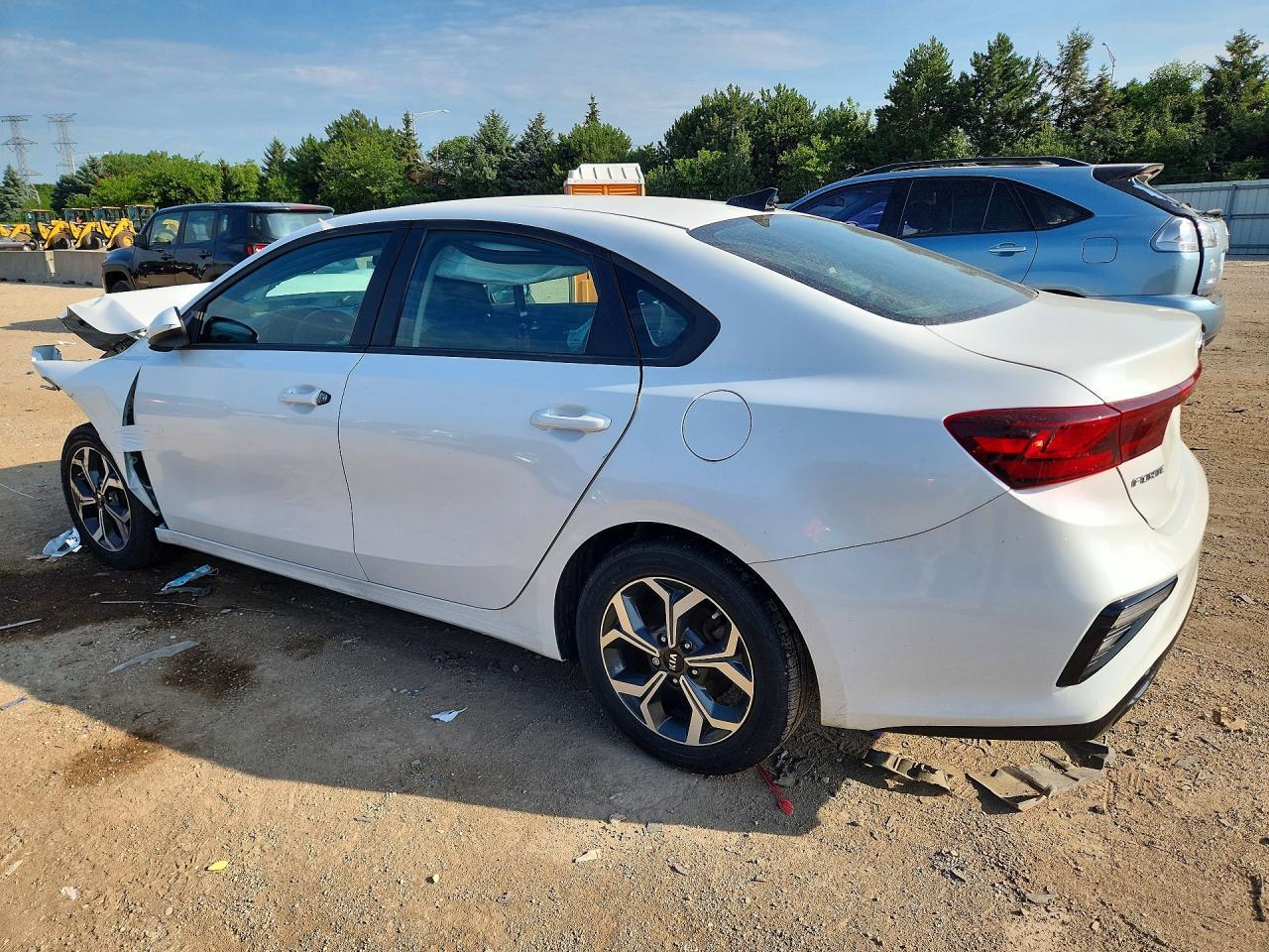 2021 Kia Forte Lxs - Image 2