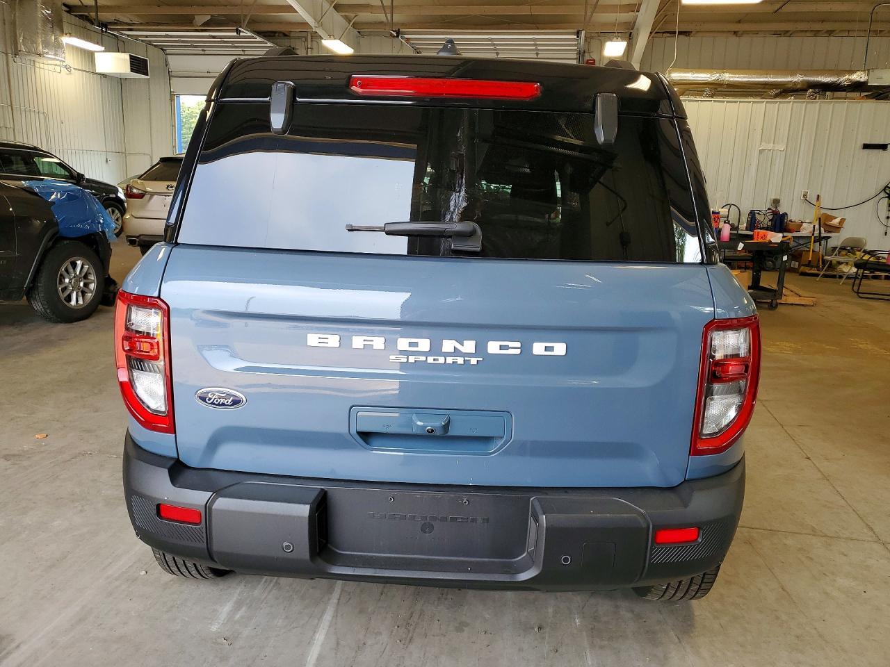 2025 Ford Bronco Sport Outer Banks - Фото 6