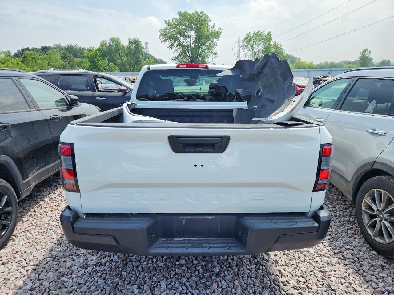 2024 Nissan Frontier S - Image 6