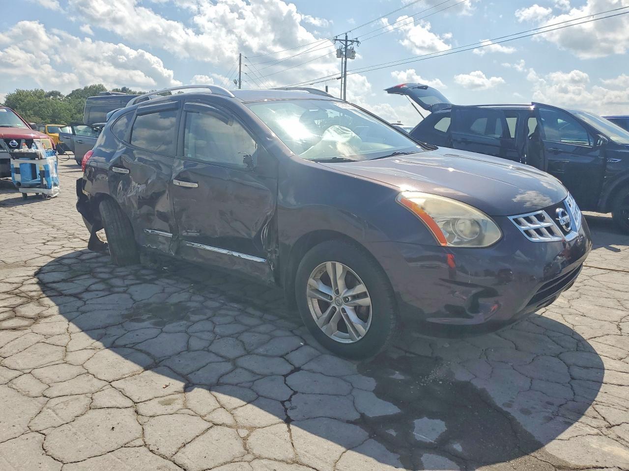 2013 Nissan Rogue S - Фото 4