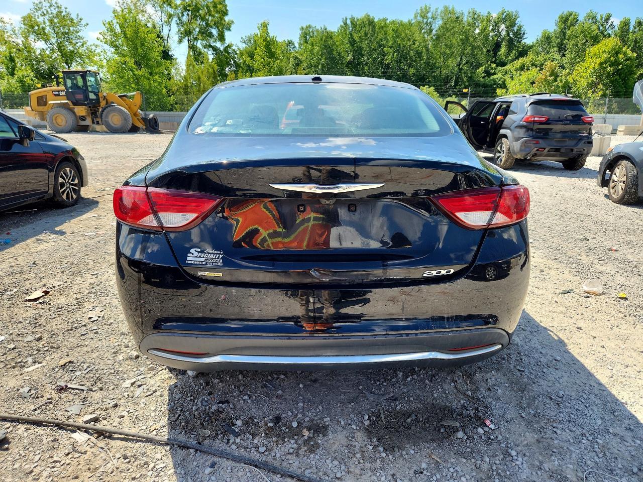 2015 Chrysler 200 Limited - Фото 6