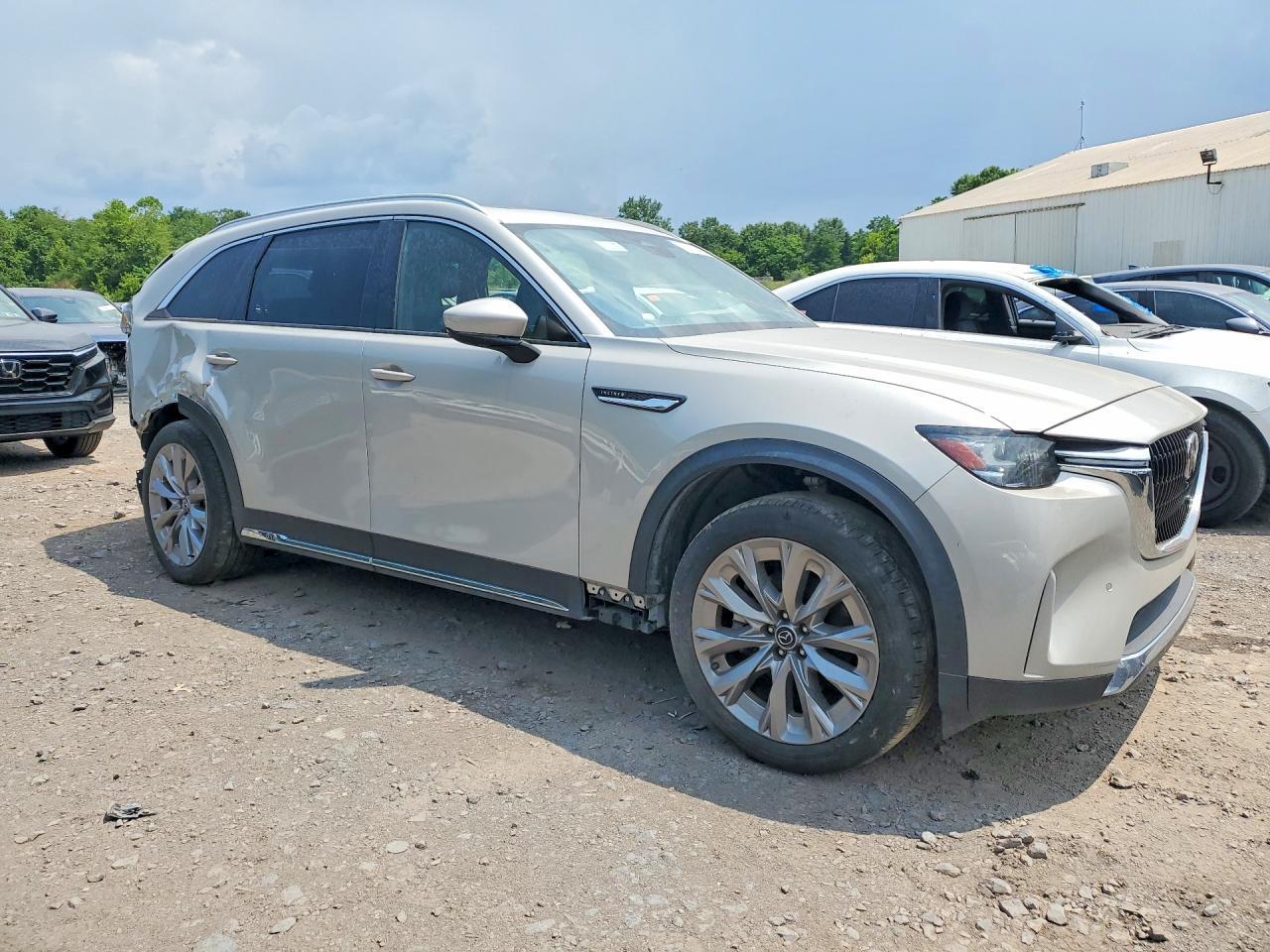 2025 Mazda Cx-90 Premium Plus - Image 4