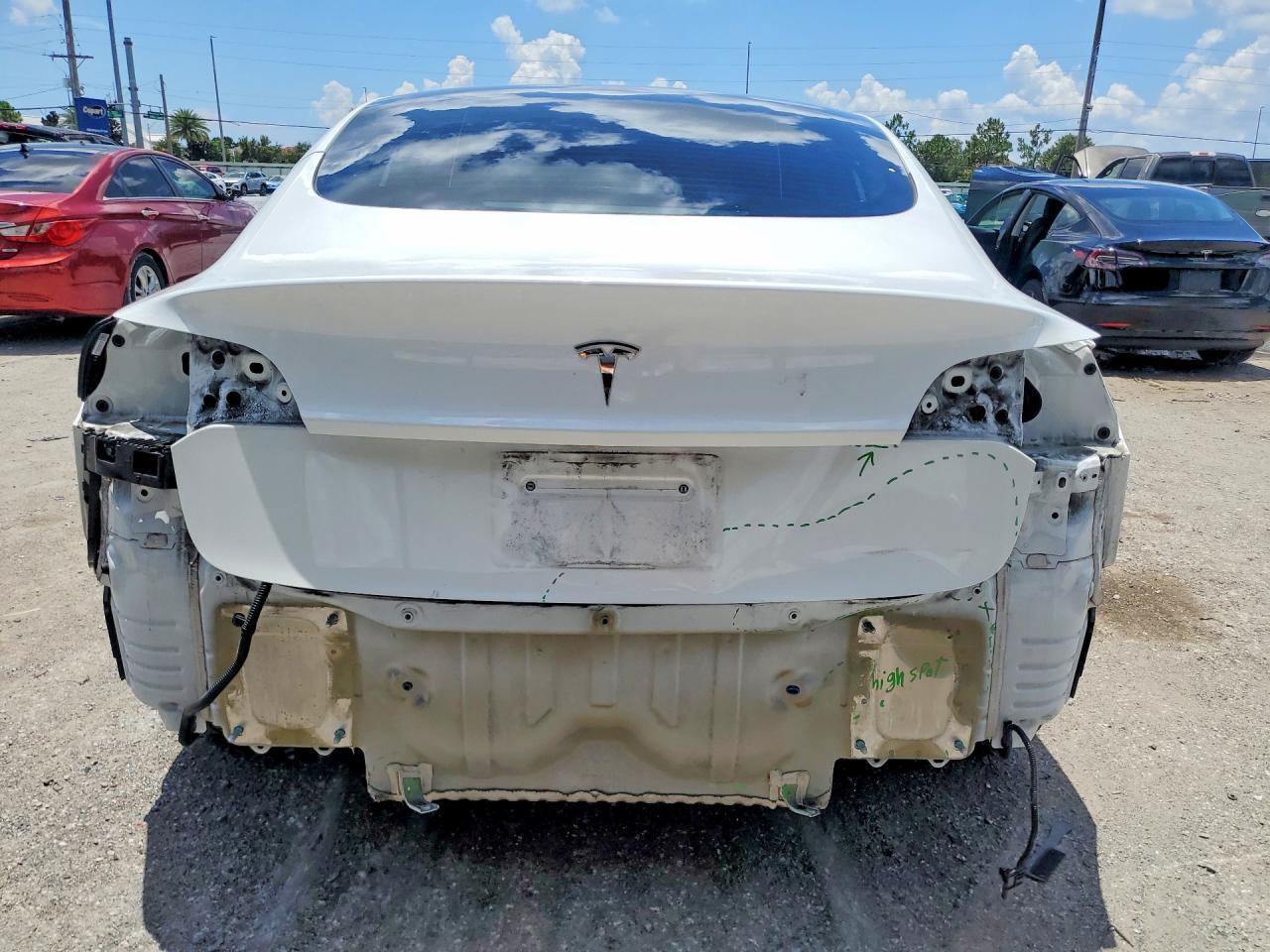 2022 Tesla Model 3 - Фото 6