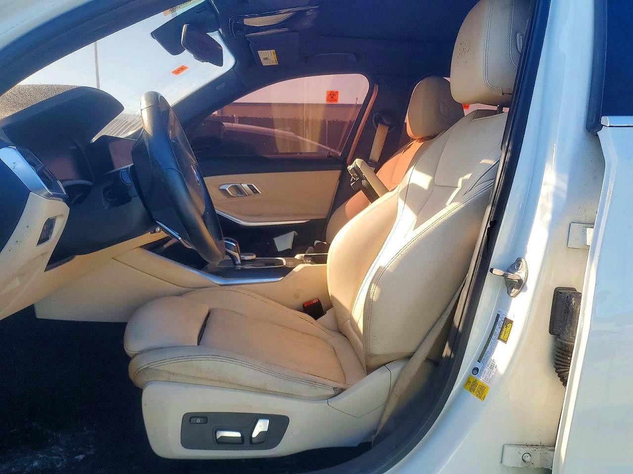 2019 BMW 330I - Фото 7