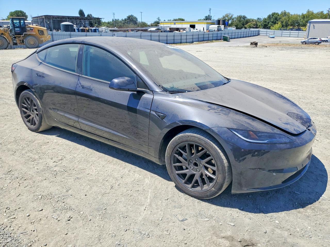 2025 Tesla Model 3 - Image 4