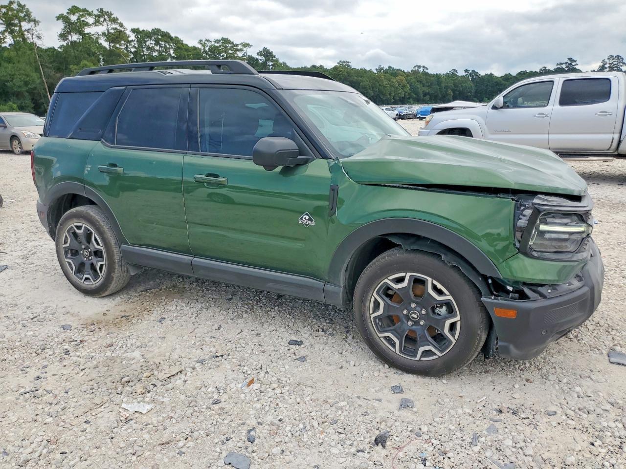 2025 Ford Bronco Sport Outer Banks - Image 4