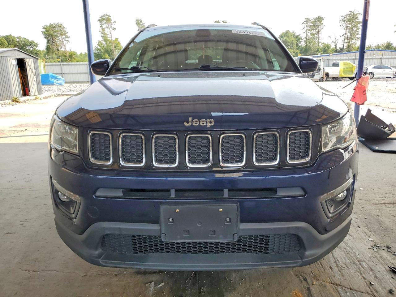 2018 Jeep Compass Latitude - Image 5