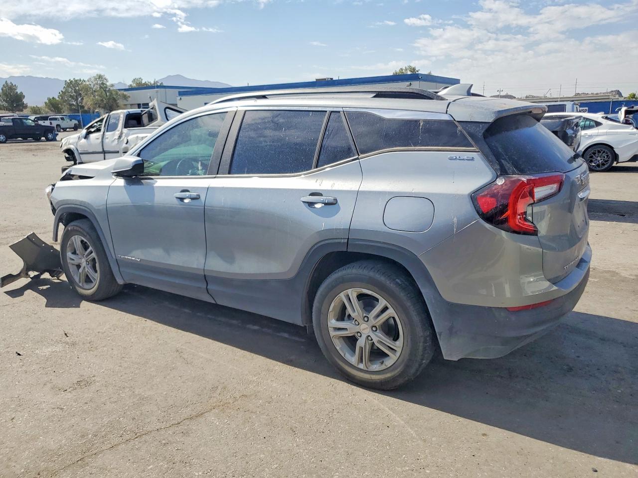 2023 GMC Terrain - Фото 2