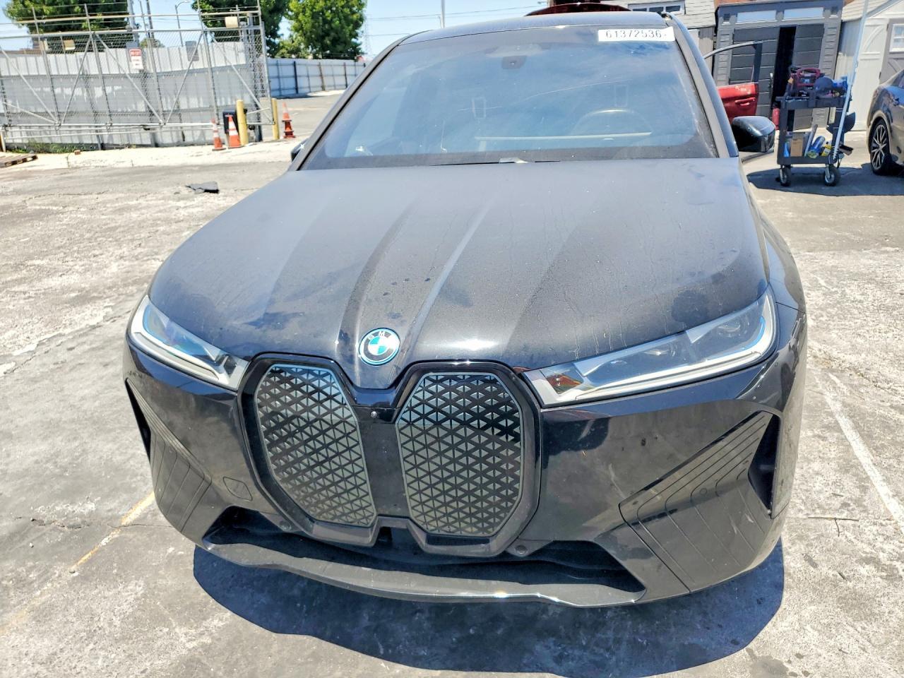 2024 BMW Ix xDrive50 - Фото 5