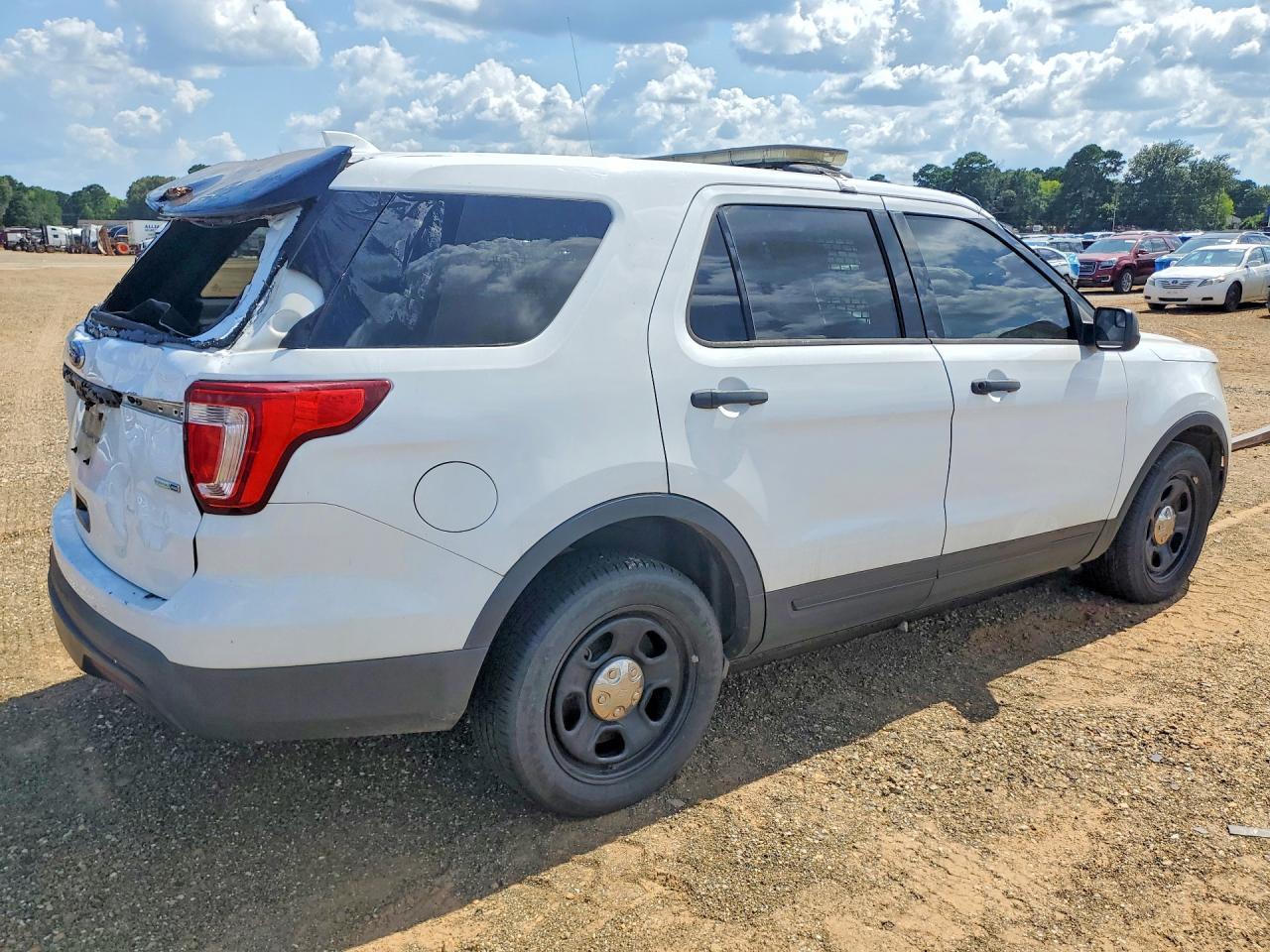 2017 Ford Explorer Police Interceptor - Image 3
