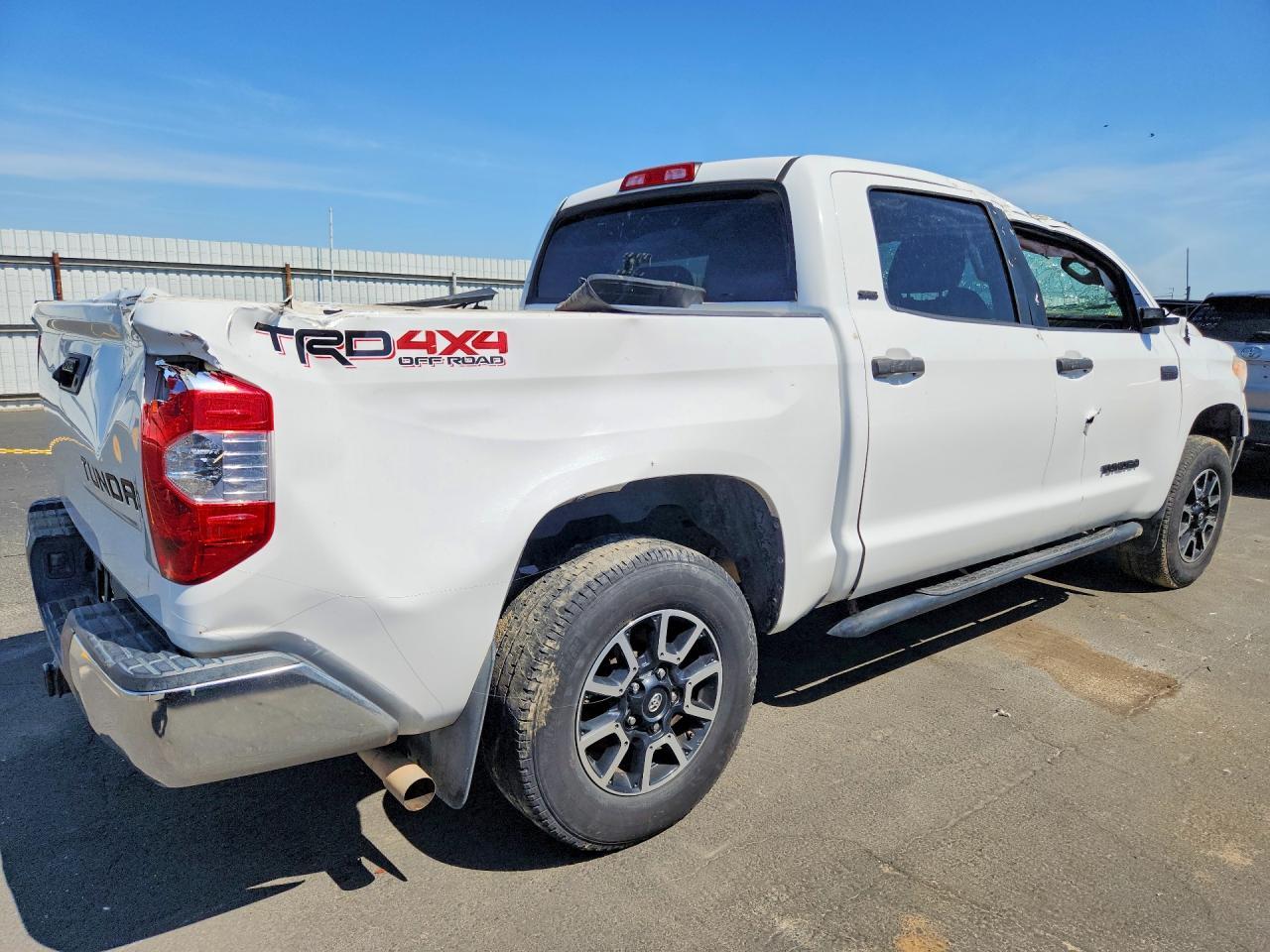 2015 Toyota Tundra Sr5 - Фото 3