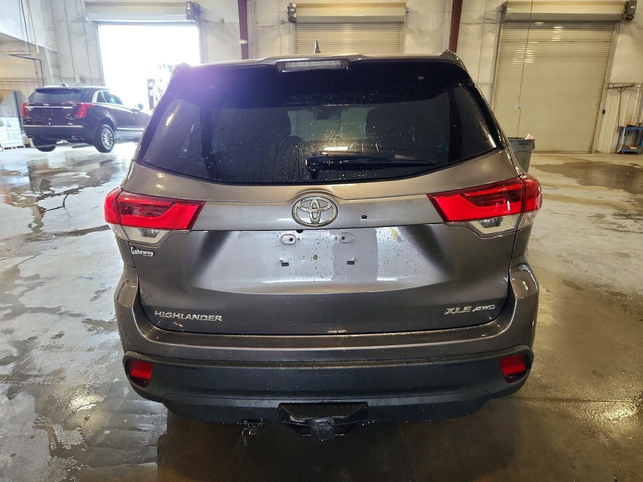 2019 Toyota Highlander Xle - Фото 6