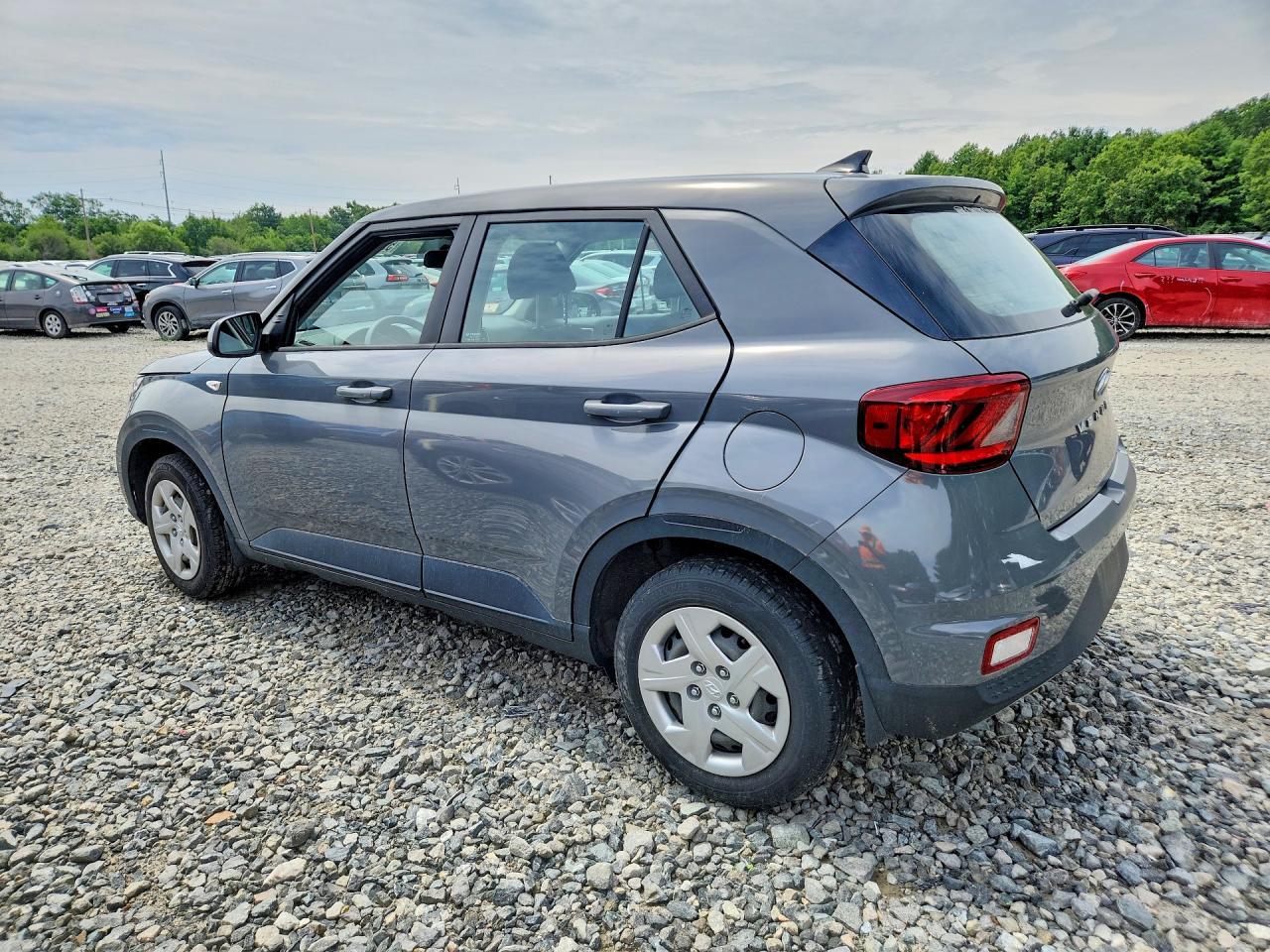 2020 Hyundai Venue Se - Image 2