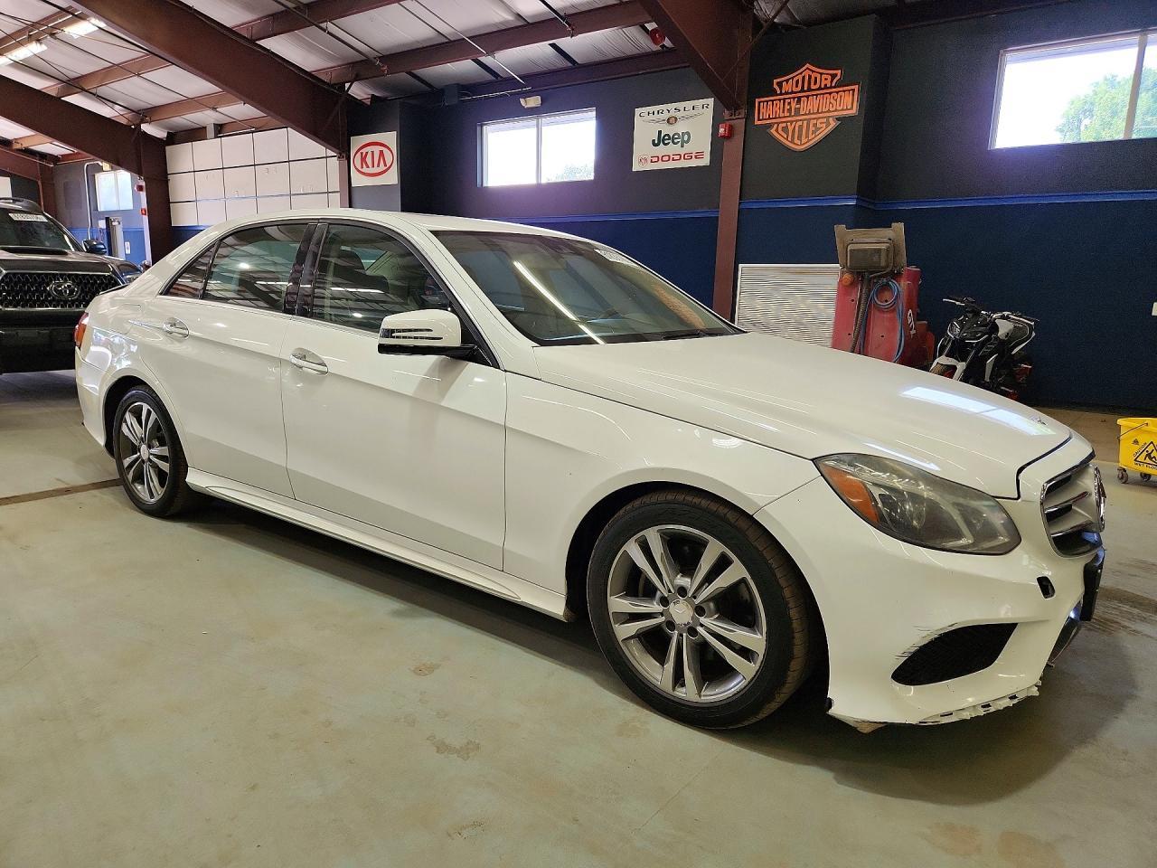 2014 Mercedes-Benz E 250 Bluetec - Image 4