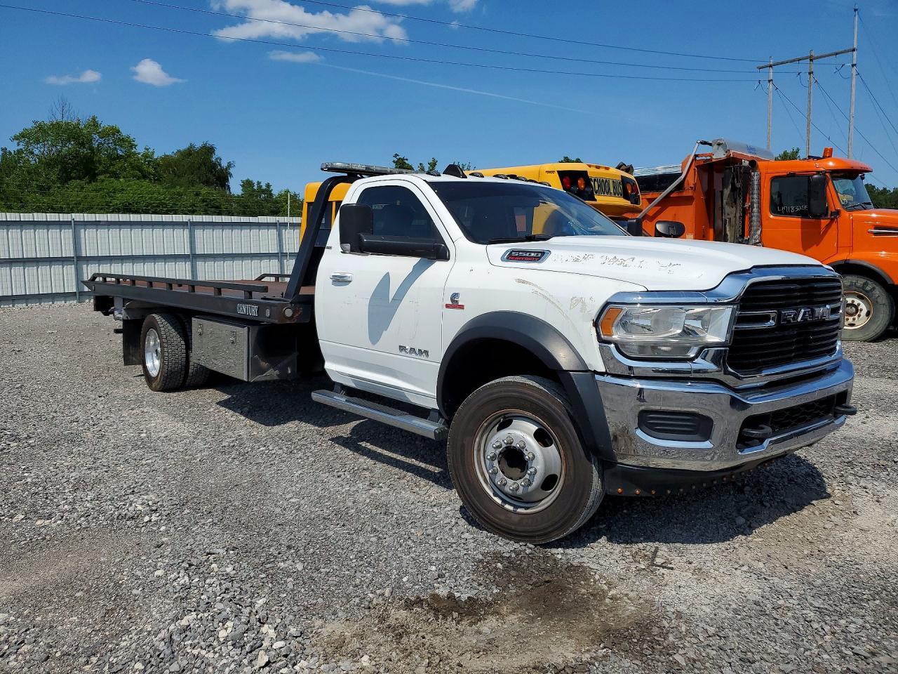 2019 Ram 5500Hd Rollback Truck - Image 4
