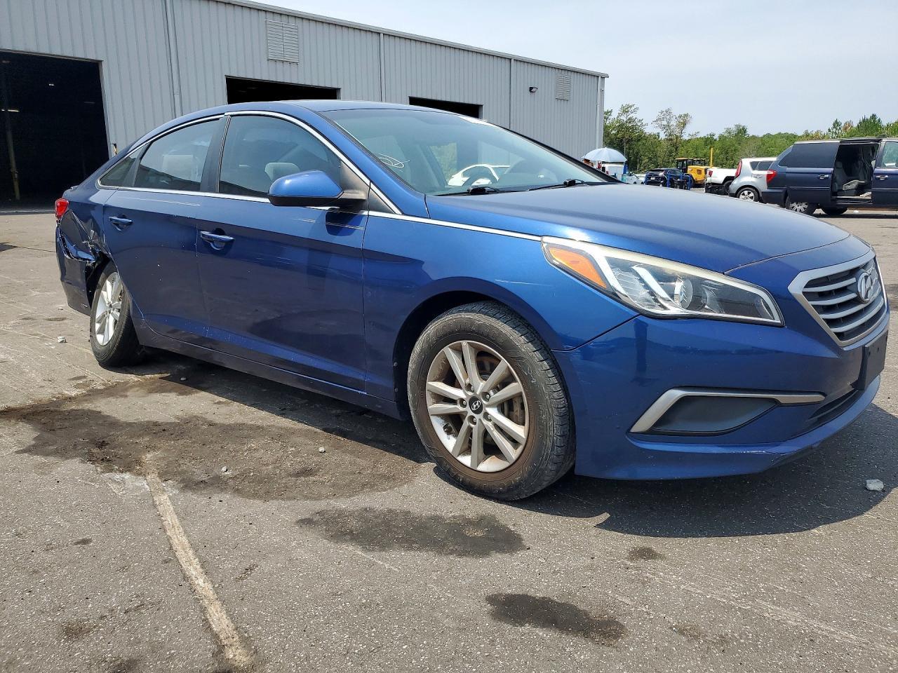 2017 Hyundai Sonata Se - Image 4