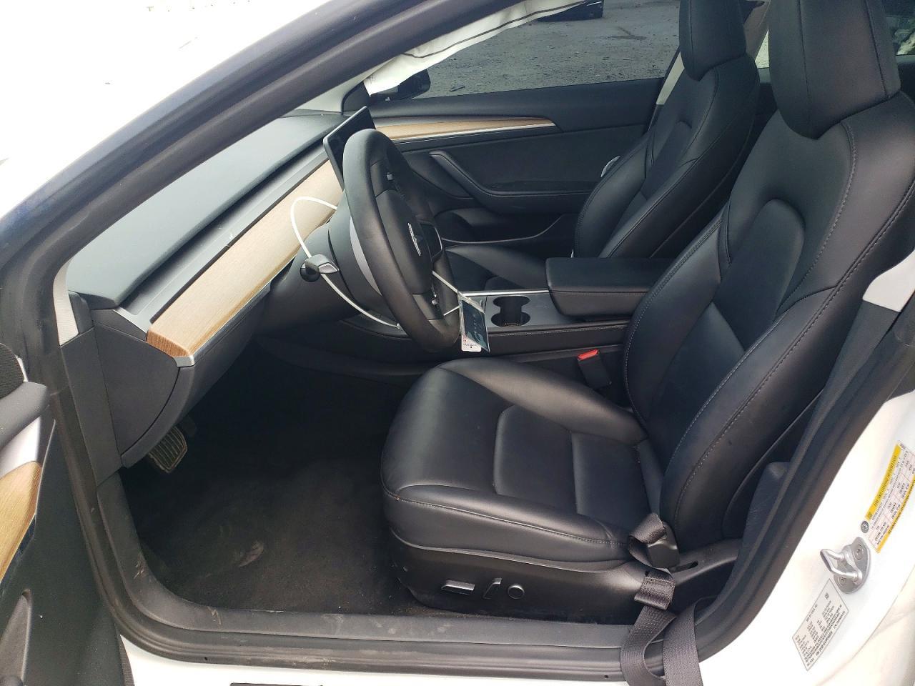 2023 Tesla Model 3 - Image 7