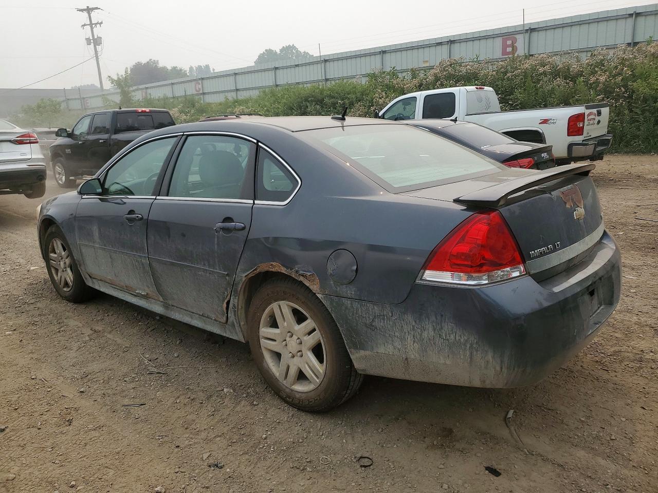 2010 Chevrolet Impala - Фото 2