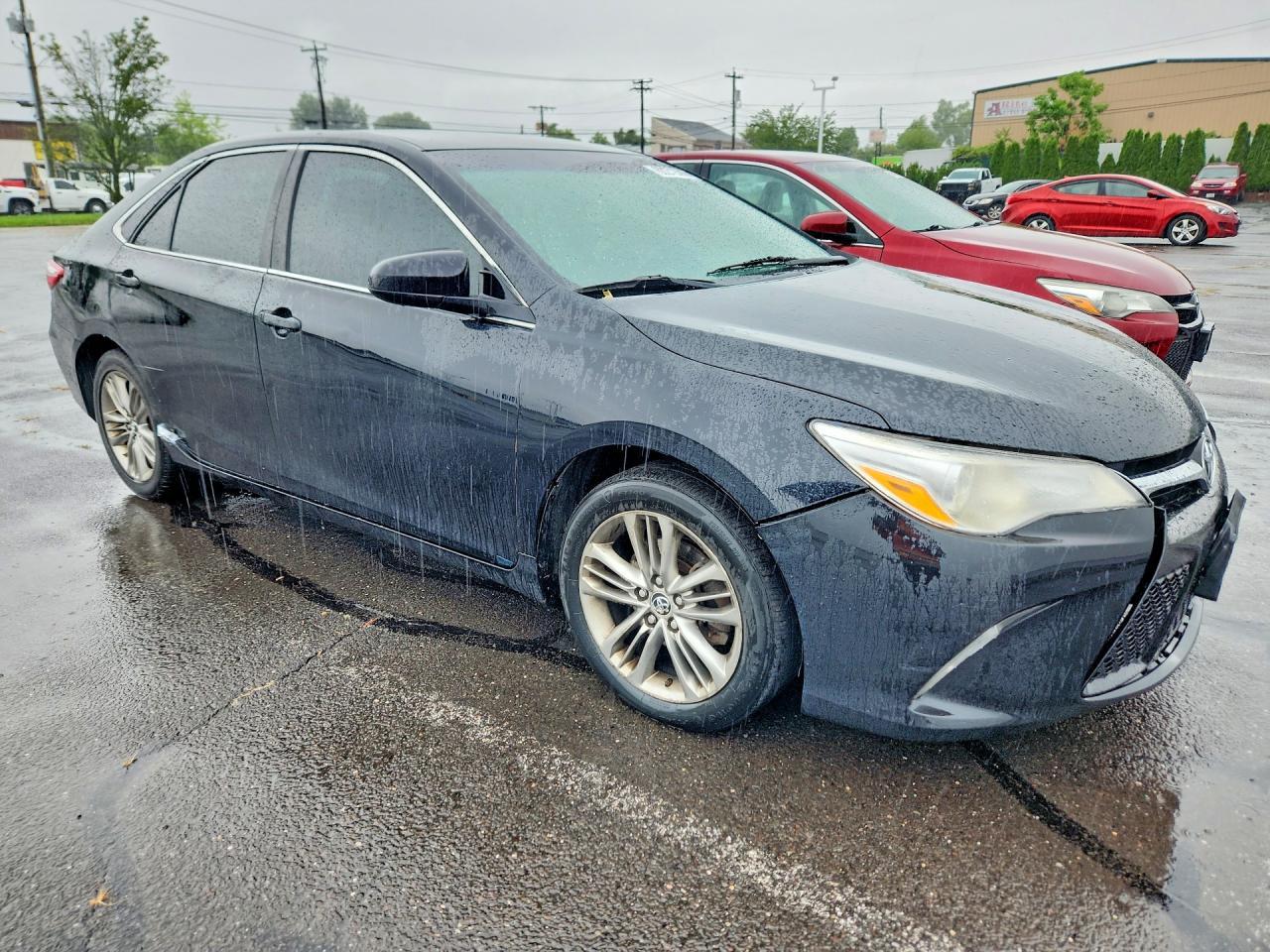 2016 Toyota Camry Se - Image 4