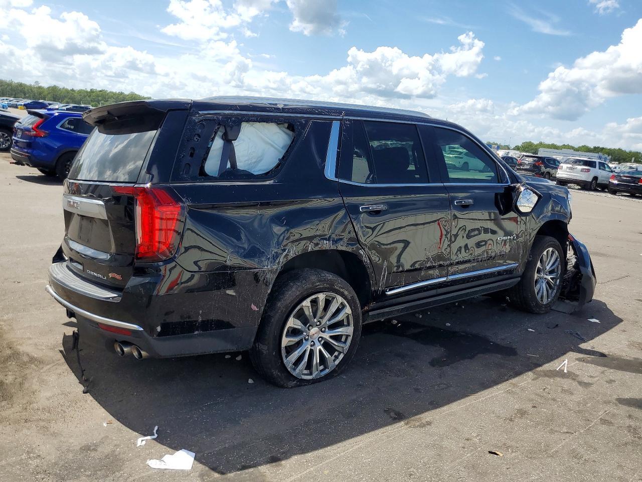 2021 GMC Yukon Denali - Фото 3