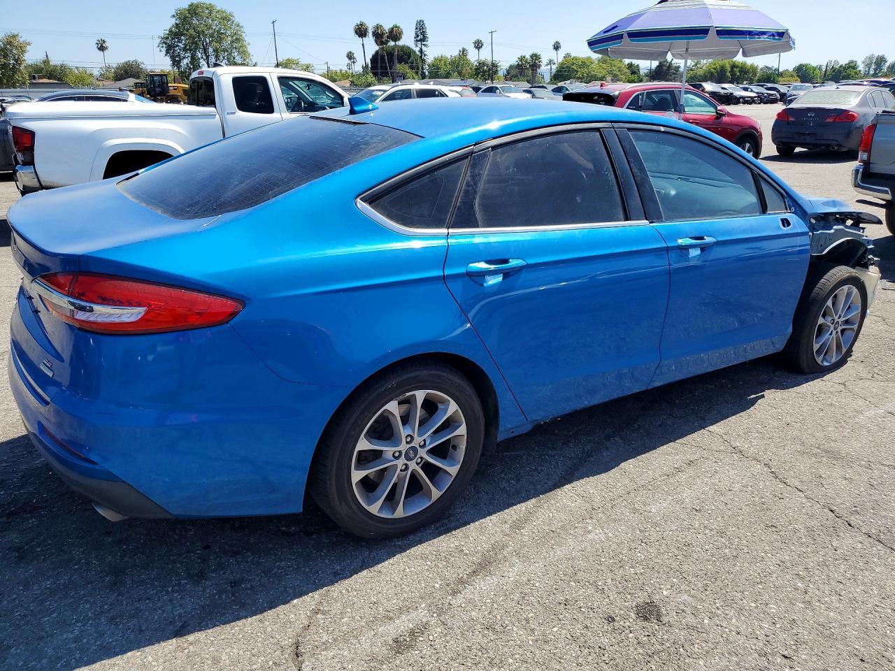 2020 Ford Fusion Se - Фото 3
