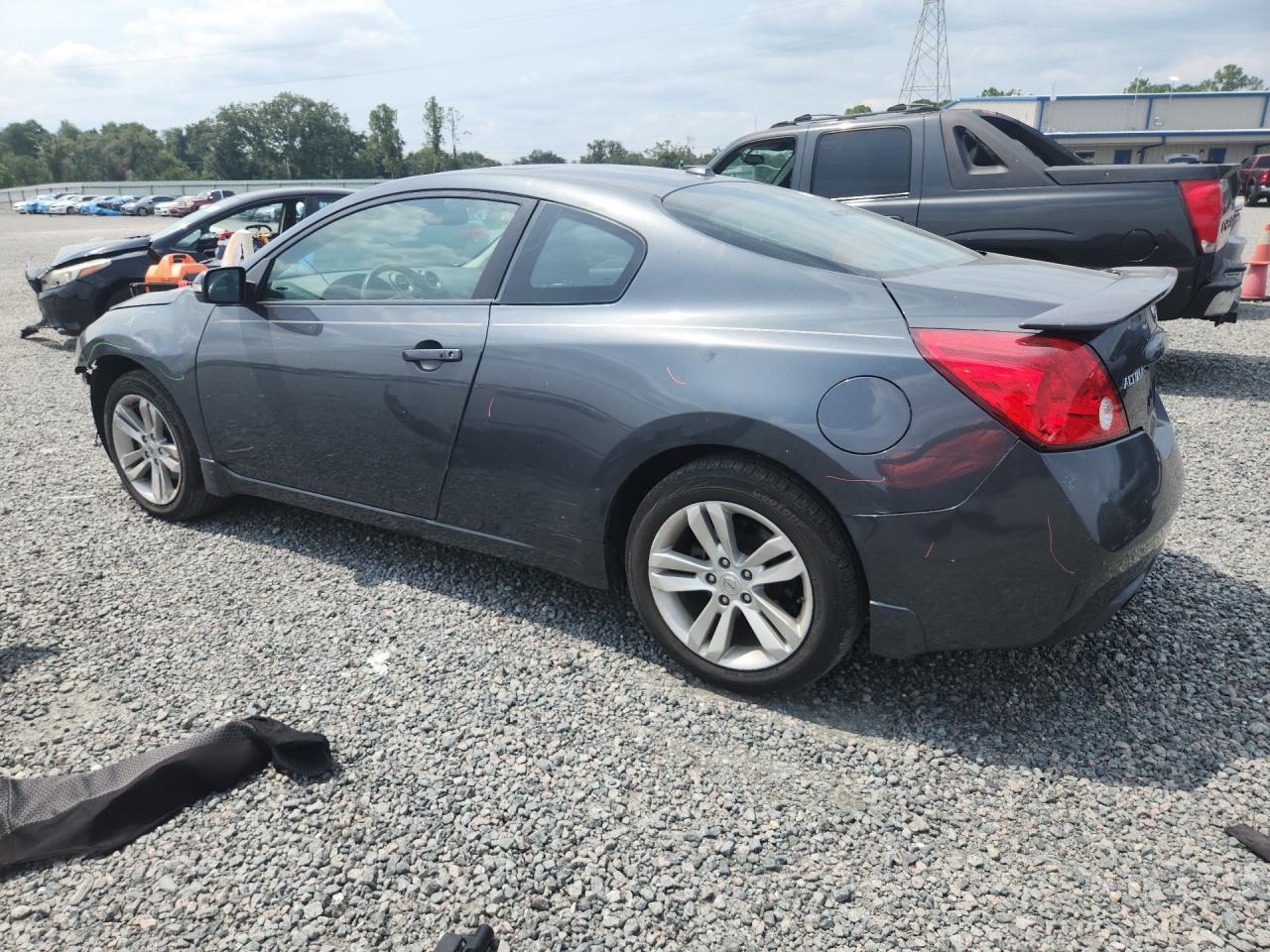 2011 Nissan Altima 2.5 S - Фото 2